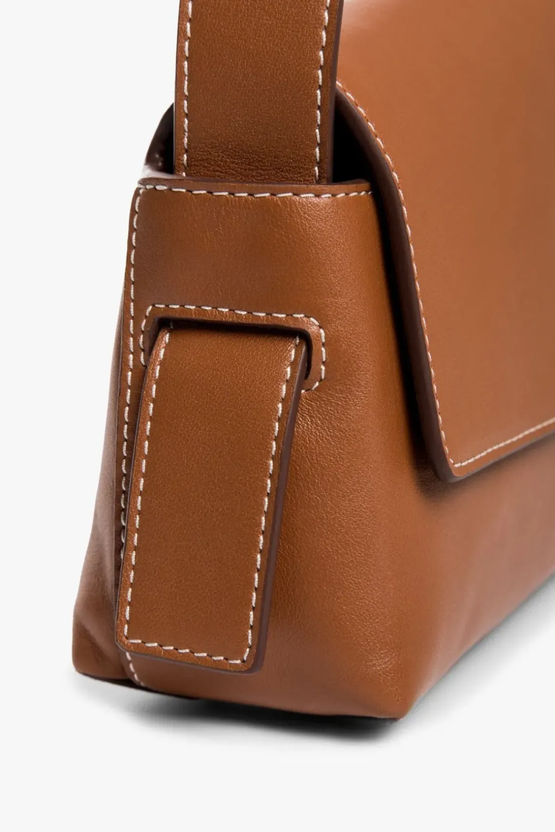 HANDBAGS STAUD - ACUTE SHOULDER BAG TAN