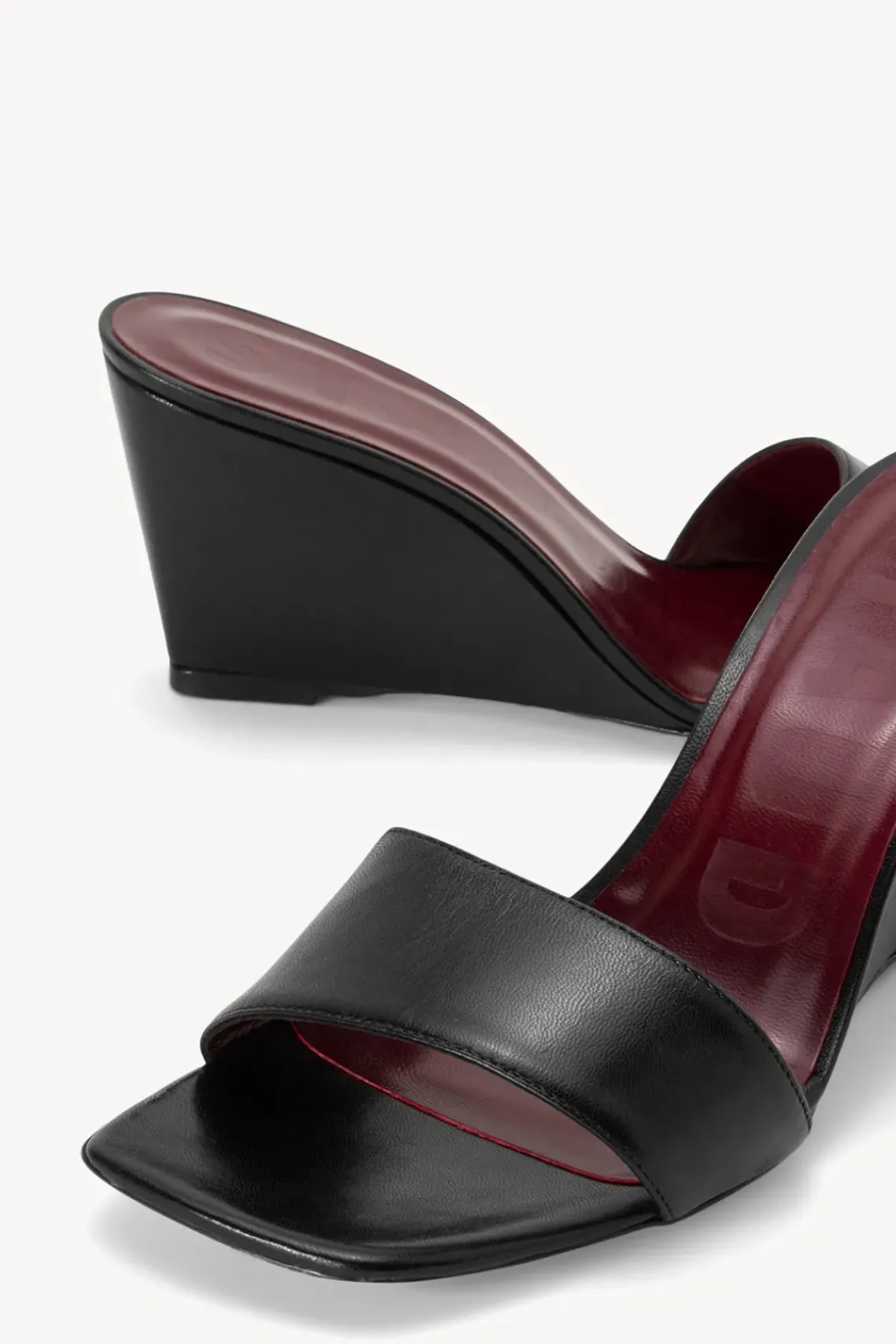 SHOES STAUD - BILLIE WEDGE BLACK