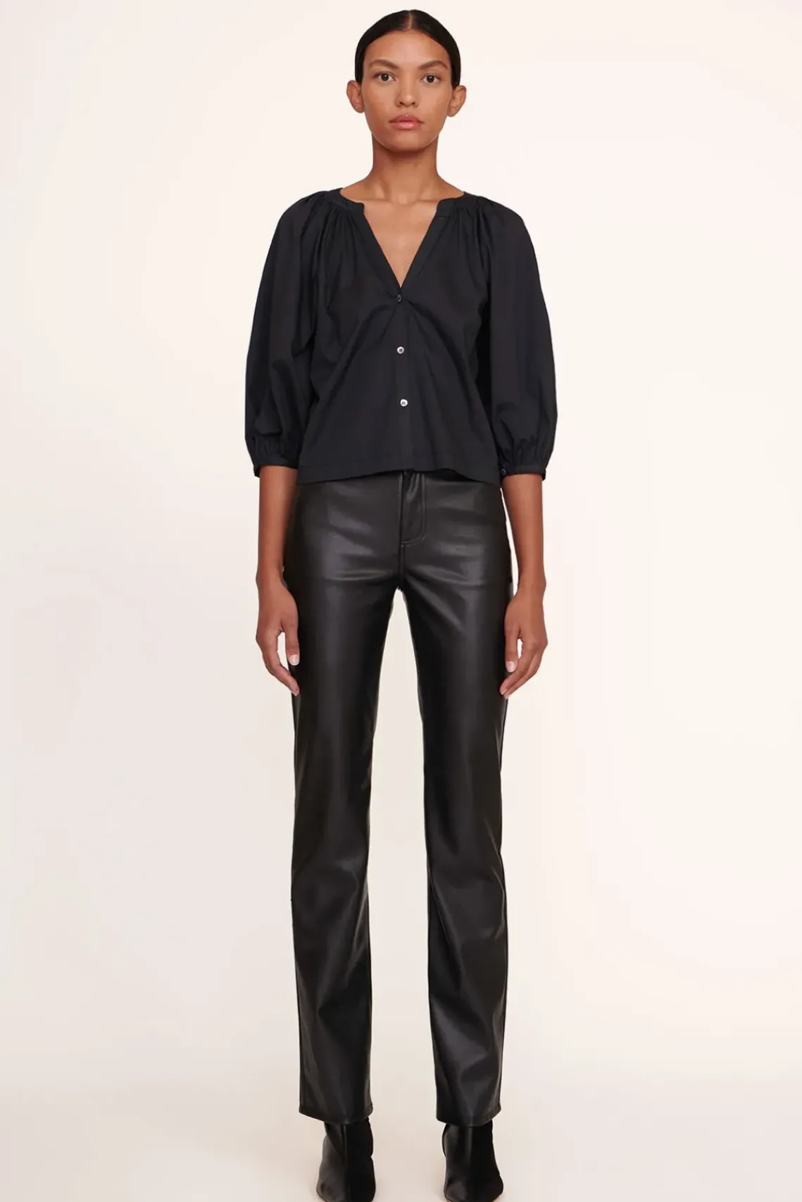 CLOTHING STAUD - DILL TOP BLACK