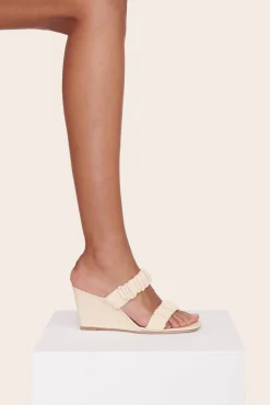SHOES STAUD - FRANKIE WEDGE CREAM