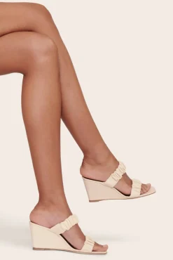 SHOES STAUD - FRANKIE WEDGE CREAM