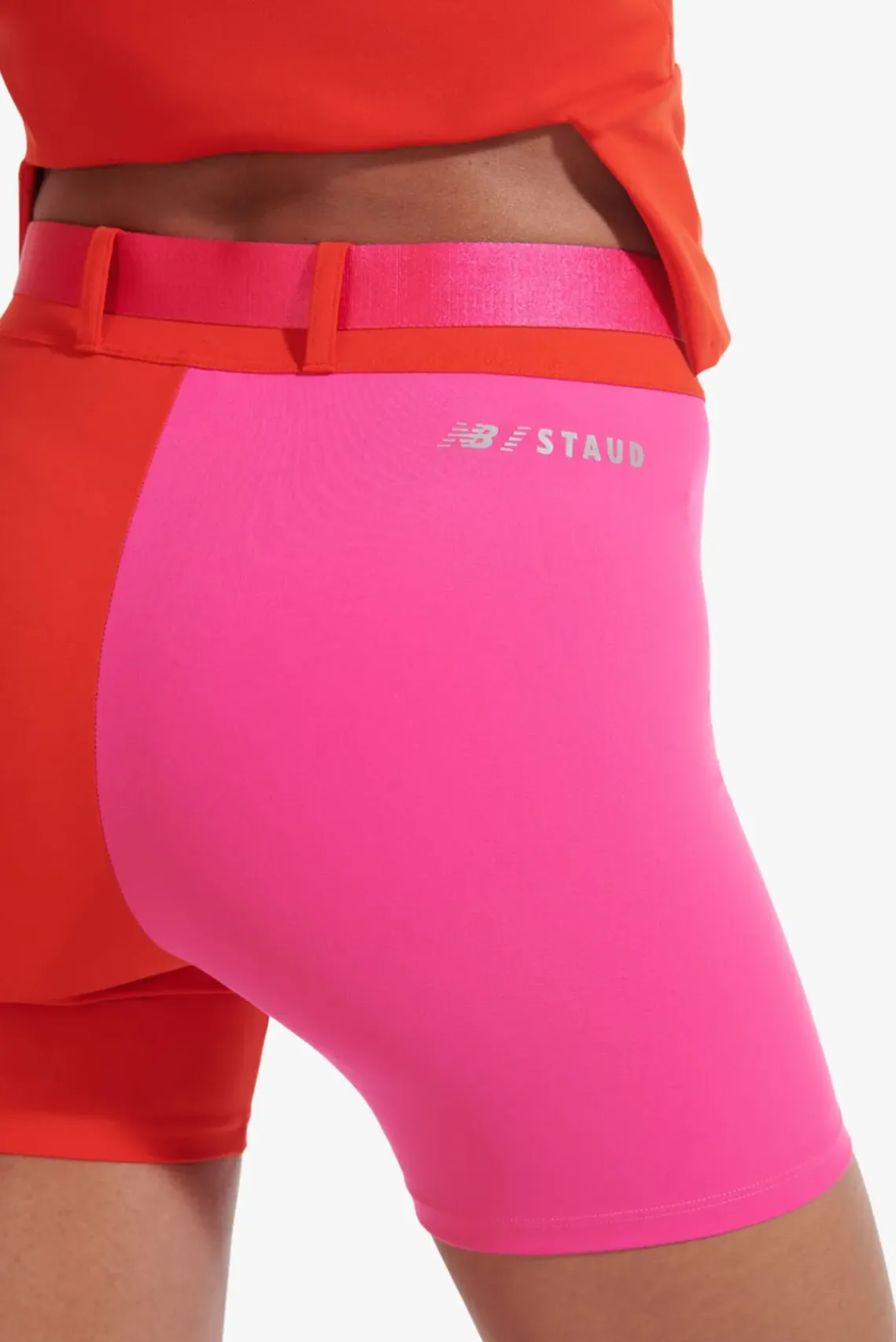 CLOTHING STAUD - NB SLEEK SHORT FIERY RED