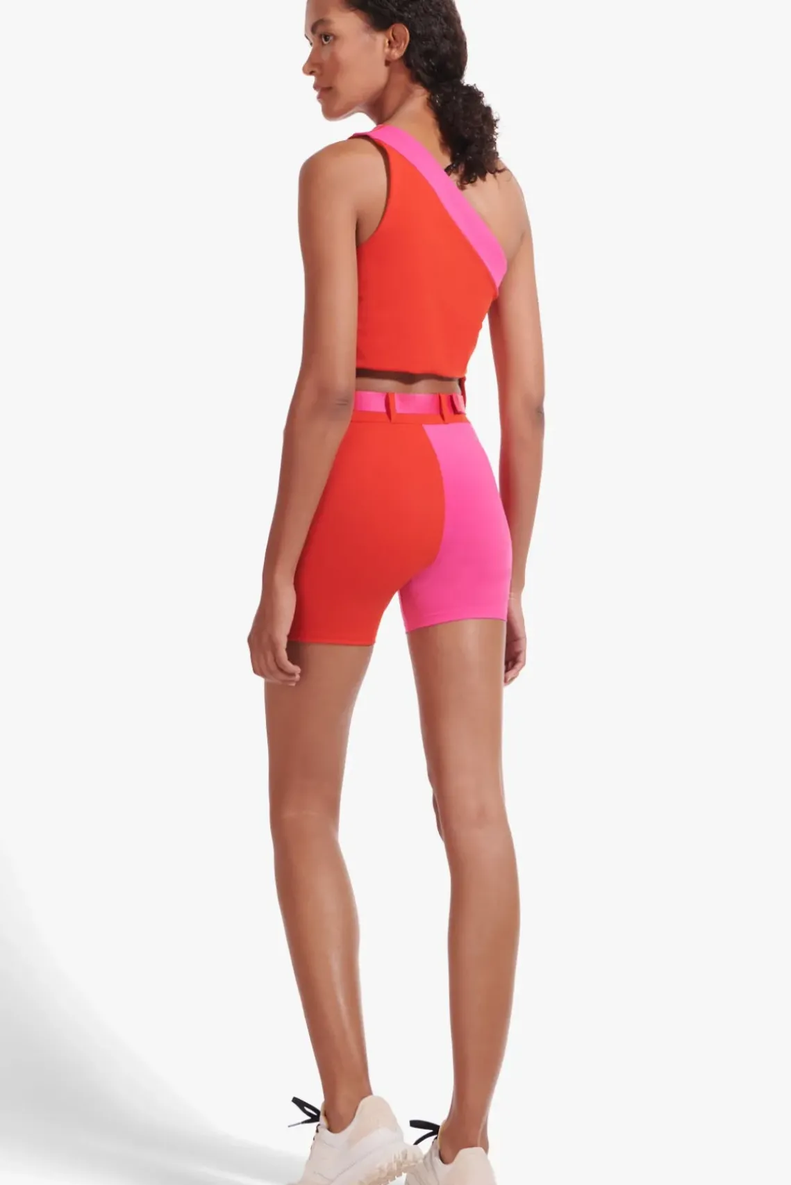 CLOTHING STAUD - NB SLEEK SHORT FIERY RED