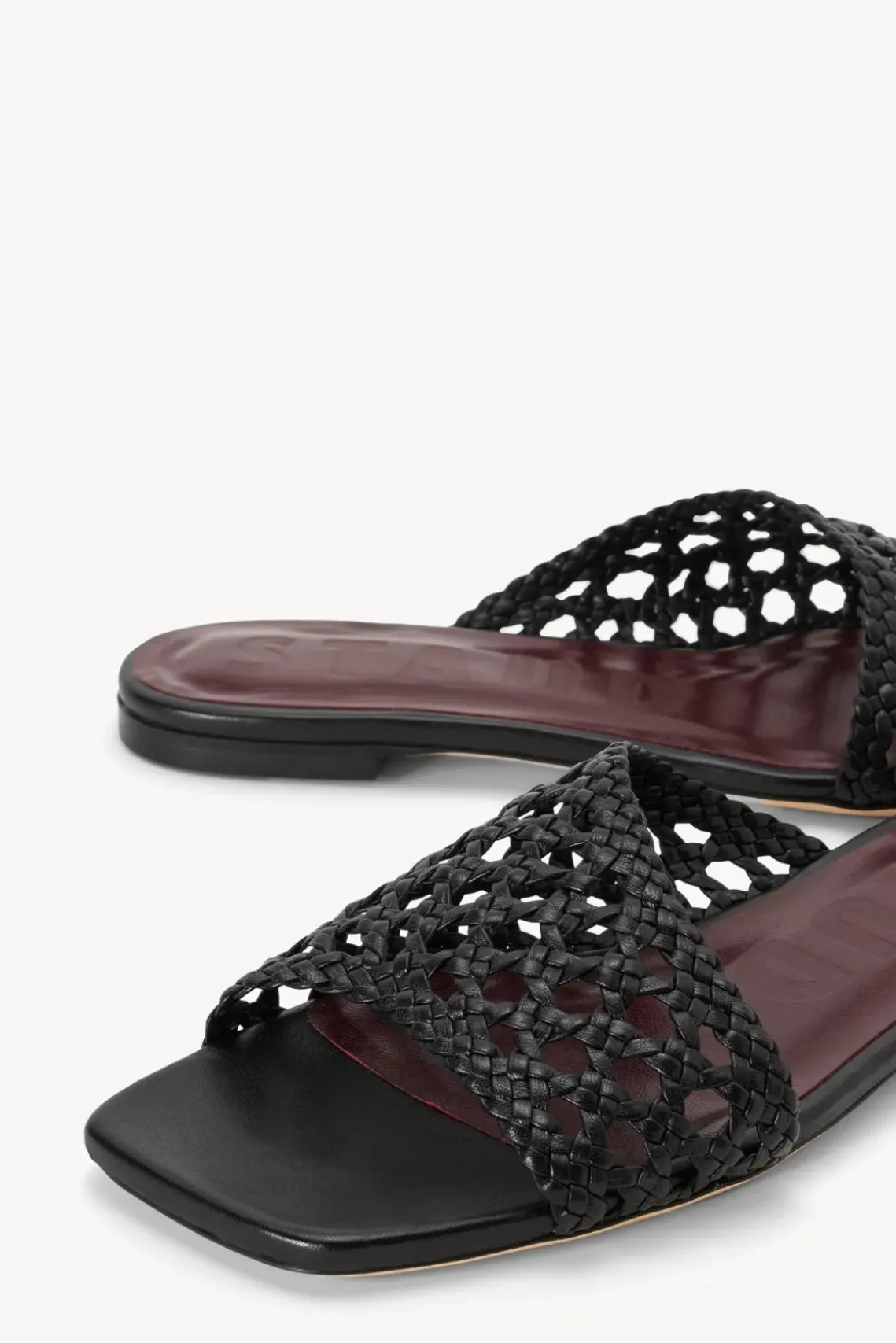 SHOES STAUD - NEVIL CROCHET SANDAL BLACK